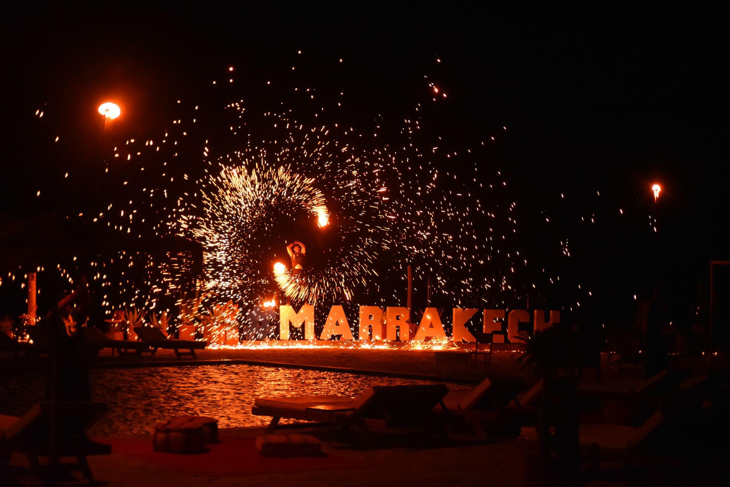 Dinner in Agafay with Fire Show & Live Spectacle – Free Transport